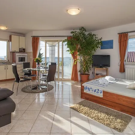Jakic Apartment Hvar Town
